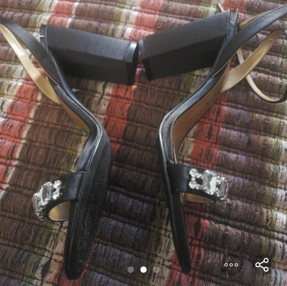 Heels - Picture 2 of 3